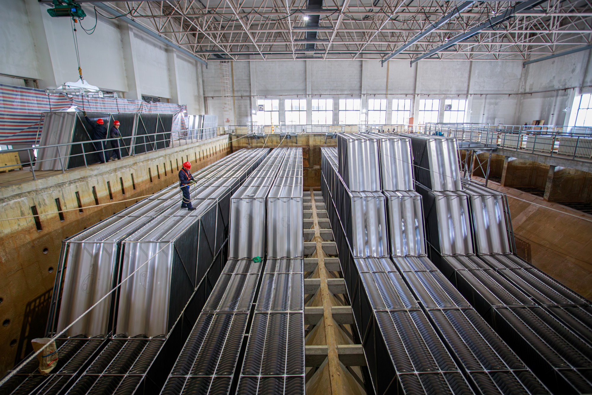 北京九厂超长棱形框架不锈钢波形斜板项目